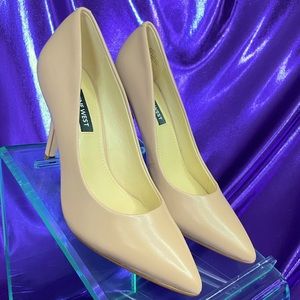 Nine West Women's Flax Pointed Toe Pumps (NEW)